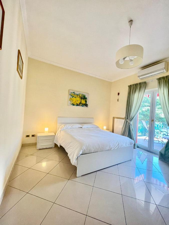 Short-Lets D33, Part Of The House Is Available For Short-Term Rentals In Sorrento Center Exterior foto