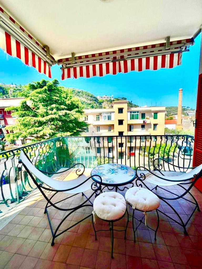 Short-Lets D33, Part Of The House Is Available For Short-Term Rentals In Sorrento Center Exterior foto